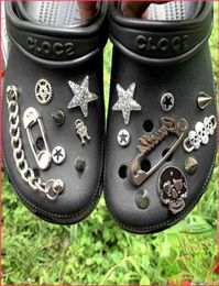 Metal Punk Charms Designer Vintage Pin Rivet Chain Shoe Decoration s Kids Boys Women Girls Gifts Charm for Jibbi1662950