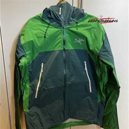 ماركة المصممين العلامة التجارية Windbreaker مقنعين السترات ضوء السترة الحجم XL Free UK Deliver