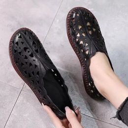 Slippers Spring Summer Sandals Breathable Hole Boots Flat Soft Non-slip Comfortable Sandalias De Mujer Plus Size 35-42