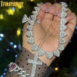 Iced Out CZ Heart Pendant Necklace Bling Cubic Zirconia 12mm Charm Chain Choker Fashion For Women Hip Hop Jewelry 240428