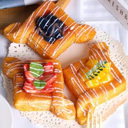 Decorative Flowers Artificial Bread Simulation Food Model Cake Bakery Craft Home Decoration Shop Display Pography Props