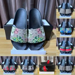 2024 Designer slippers Men Women slides sandals room Shoes black floral Strawberry print web rubber slide Canvas green flowers Sandal mule flat Summer Flat Slipper