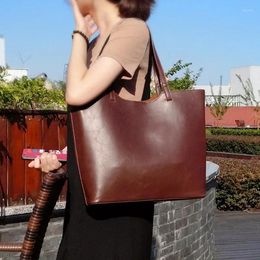 Shoulder Bags Spring 2024 Fashion Luxury Ladies Handbag Trendy Shopping Bag Cow Wax Leather