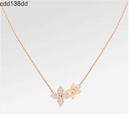 Pendant Necklaces With Box Women Luxury Designer Brand Double Flower Pendant Necklaces Chain Rose Gold Crystal Rhinestone Sweater Necklace for Wedding Jewelry Acc