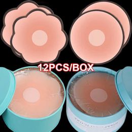 Breast Pad Silicone Nipple Cover Reusable for Womens Enhancement Petal Invisible Bra Sticker Adhesive Patch Boob Tape Q240509