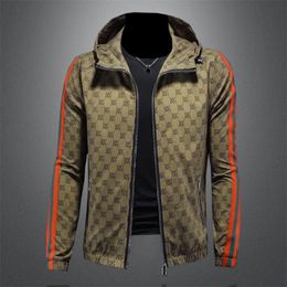 New 2024 Designer mens jacket spring and autumn windrunner tee fashion hooded sports windbreaker casual zipper Letters Printed jackets clothing Asian Size M-5XL