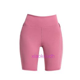 Lu Frau Biker heiße Hot Shorts New Stoff Sport eng mit hoher Taille Rückenkreuzgitter rote Yoga lässige Laufhose