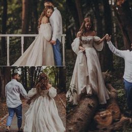 Chic Boho Gothic Dresses Sexy Off Shoulder Puff Sleeve Princess Bridal Gowns Rustic Country Hippie Wedding Dress Z68 0510