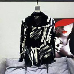 2024 Sommarmens långärmad skjorta designer casablanca numerisk mönster bokstav tryck en rad knapp skjorta flip krage mode lös is tunn mångsidig m-3xl #111