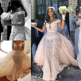 Saudi -Arabien Voller Spitze Meerjungfrau Hochzeitskleid mit abnehmbarem Zug sexy von der Schulter 3d Blumenbrautkleider Charming Long Robe de M 258H