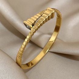 Creative Nail Shaped Stainless Steel Cuff Bangels Bracelet for Women Irregular Geometric Inlaid Rhinestone Gold Plated Jewellery 240510