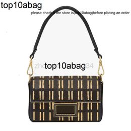 fendig bags Flap Baguette Bag Axillary Bags Cross Body Purse Women Handbag Fashion Genuine Leather Metal Letter Decoration Big Head Buckle Removabl