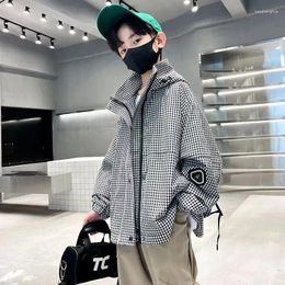 Jackets 2024 Children's Wear Boy's Coat Spring And Autumn Checked Hood Personalized Pocket Boy Loose Thin