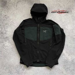디자이너 브랜드 윈드 브레이커 후드 재킷 소프트 쉘 자켓 감마 X 멀티 포켓 남성용 작은 크기