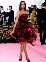 Promi -Abendkleid Graduation Party Kleid 2024 Met Gala Blume Kendal Jenner Kim Kardashian Kylie Jenner Kurzes Kleid vor Schulter