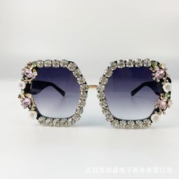 Brand Design Handmade Rhinestone Square Sunglasses Fashion Glasses Women Flower with Pearl Round Vintage Sunglasses Beach Party1 275V