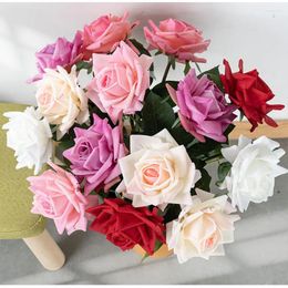 Decorative Flowers 6pcs Hand-Feeling Moisturising Roses Valentine's Day Dress-Up Bouquet Wedding Home Living Room Table Decoration
