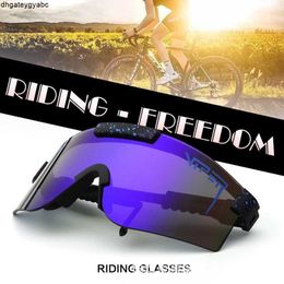 Designers explode and sell well New cycling sports sunglasses outdoor mountain climbing Colourful coated glasses windproof and moisture-proof