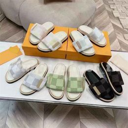 Designer Slippers Pool Slides Pool Pillow Platform Sandals Mules Slipper Classic Brand Summer Beach Outdoor Scuffs Casual Shoes Emed Soft Flat Shoe