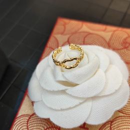 Designer Letter Band Rings Women 18K Gold Plated Copper desinger Band Rings Crystal Love Wedding Jewelry Brass Open Ring Fine Carving Finger Ring