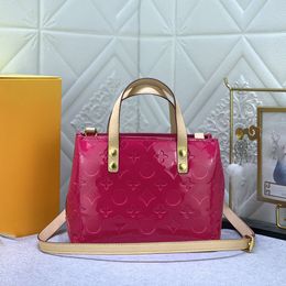 24SS Womens Luxurys Design Sterstotes сумки цветочные кожаные сумочки подушка Shouder Crossbody Women Sumbag Sumpuck кошелек 22 см
