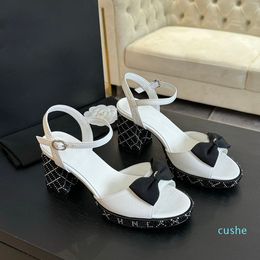 2024 scarpa da sposa 24SS Summer Regolable Fibble Cinkle Casual Silver