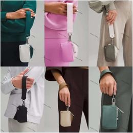 lululemo Designer Keychains Fashion Luxurys Dual Pouch Wristlet Clutch Bag LU Women Keychain Designer Wallet Waterproof Mini Yoga Bag 93 423