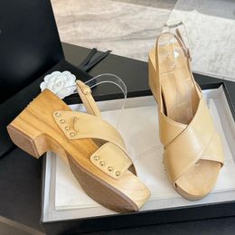 Classic Platforms Sandals Womens Wedges Designer Sandals Slingbacks High Heel 9cm Peep Open Toes Luxury Letter Sandal Wood Grain Lambskin Ankle Slides Beach Shoes