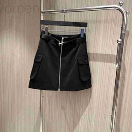 Skirts designer 2024 Spring/Summer New Triangle Iron Label Belt Zipper Split Skirt Women's Work Style Double Pocket Fashionable Short E51H