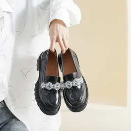 Casual Shoes Crystal Flower Small Leather Woman Rhinestone Buckle Platform Flats Women Brogue Japanned Oxford