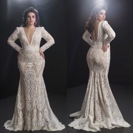 2020 Plus Size Mermaid Wedding Dresses V Neck Appliqued Beaded Long Sleeves Bridal Gowns Sheer Back Ruffle Sweep Train Vestidos De Novi 243s