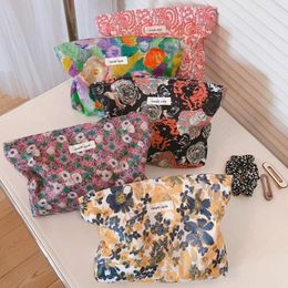 Cosmetic Bags Korean Floral Cotton Travel Women's Makeup Pouch Bag Cosmetics Organizer Bathroom Washbag Multifunctional Toiletry Kit