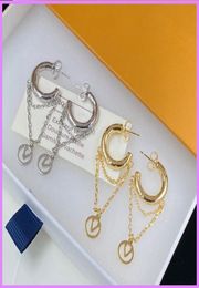Classic Women Earrings With Chain Earring Jewellery Letters Round Ear Studs Designers Gold Silver Accessories Ear Rings Ladies Nice 9801009