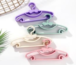 10pcs Kids Clothes Hanger Racks Portable Plastic Display Hangers Windproof Children Coats Hanger Baby Clothing Organizer8676721