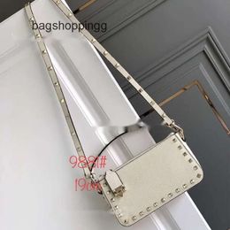 Bag Bags Vallenteno 2024 Shoulder Designer Lady Stud Purse Fashion Rivet Calf Leather Lock Buckle Zipper Handbag Crossbody New Vo WH9H