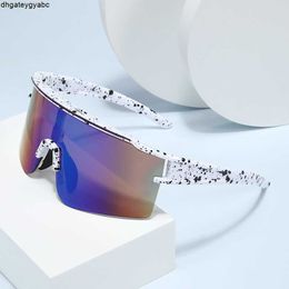 Designers explode and sell well Millennium Sports Windproof Colourful Sunglasses Future Personality Punk Cycling Sun Male Female