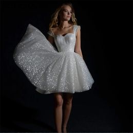 Mini examen vita klänningar för kvinnor mousserande tyll a-line vestidos de novia prinsesa älskling från axel brud party hemkommande klänning