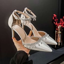 Sinestone Stiletto Calco della caviglia Calline per matrimoni per feste Pompe a punta Donne Sandali con tacco alto cristallino