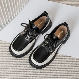 Casual Shoes Black White Leather Patchwork Platform Woman Lace Up Metal Decoration Flats Thick Bottom Lolita Brogues Big Size 43