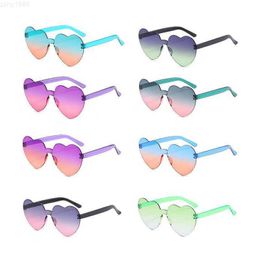 Transparent Jelly Colour Love Glasses for Men and Women Peach Heart UV Resistant Sunglasses Heart Shaped One Piece Sunglasses