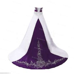 Retro White And Purple Gothic Wedding Dresses With Ribbon Sexy Strapless Embroidery Satin Corset Country Bridal Gowns Sweep Train 2021 237c