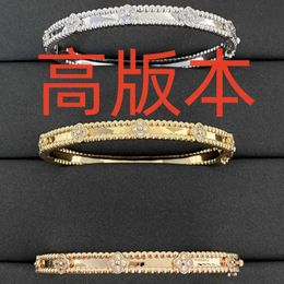 Luxury bracelet designed for people High four leaf clover gold plated 18K wide and narrow couple new full sky star with common vanley bracelet