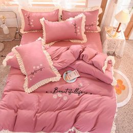 Bedding Sets Princess Home Set Cotton Embroidery Flowers Pattern Sheet Pillow Cases Duvet Cover Four Pieces M19