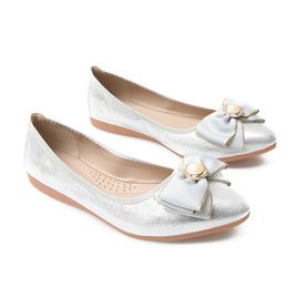 Size 34-43 Ladies Flat Shoes Butterfly Knot Pearl Designer Pointed Toe Female Flats Soft Sole PUleather Women Casual Shoes Soft Foldable Ballet Shoes Crystal Shoes