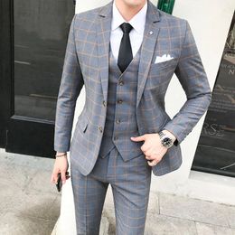 Mens Suit 3piece suitvestpants Wedding Dress Man Business British Style Luxury High Quality 240430