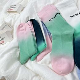 Men's Socks 22fw Korean Designer Trendy Brand Socks Childrens Mid Autumn/winter Personalized Gradient Color Calf Pile Long Socks Instagram 8kl1