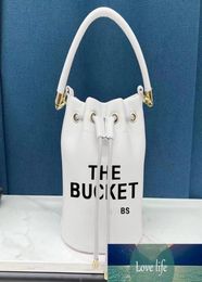 designer luxury The Bucket Bags crossbody tote bag Woman handbag PU Leather Small Shoulder Purse Fashion Pochette String Top Quali8234093