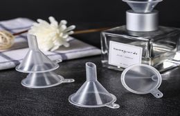 Mini Transparent Plastic Small Funnels Perfume Essential Oil Empty Bottle Liquid Filling Funnels Kitchen Bar Dining Tool HHA16192218509