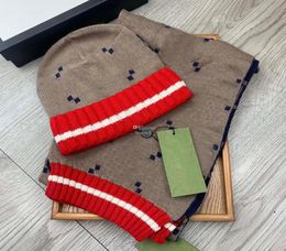 Chic Cashmere Scarves Hats Suit Men Women Designer Beanies Unisex Scarf Couple Knitted Skull Caps 2 Piece Set2507737