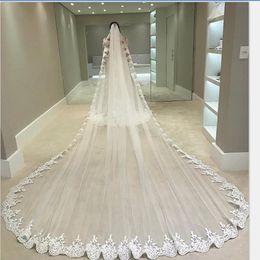 Hot Sale 12 Meters Wedding Veils With Lace Applique Edge Long Cathedral Length Veils One Layer Tulle Custom Made Bridal Veil With Comb 283A